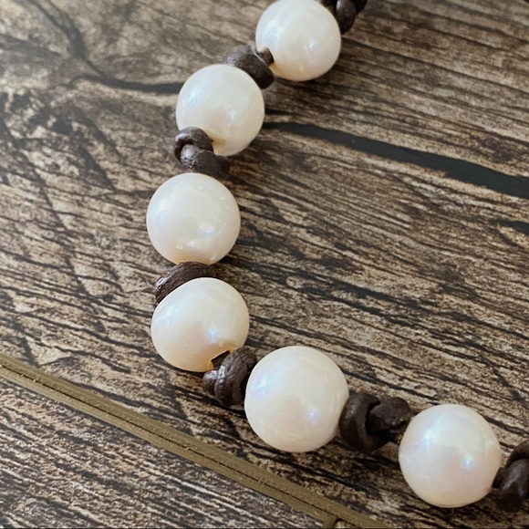 Pearl White Beaded Bracelet Knotted Jewelry Oversized - Picture 2 of 3